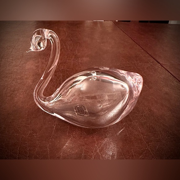 Beautiful Handmade Swan, handblown glass-Made in Sweden-Excellent Preowned Cond. - Picture 3 of 10